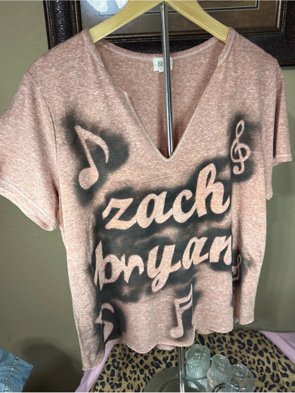 BKE Women's V-Neck Sweater in Dusty Rose with Black custom painted “Zach Bryan”
